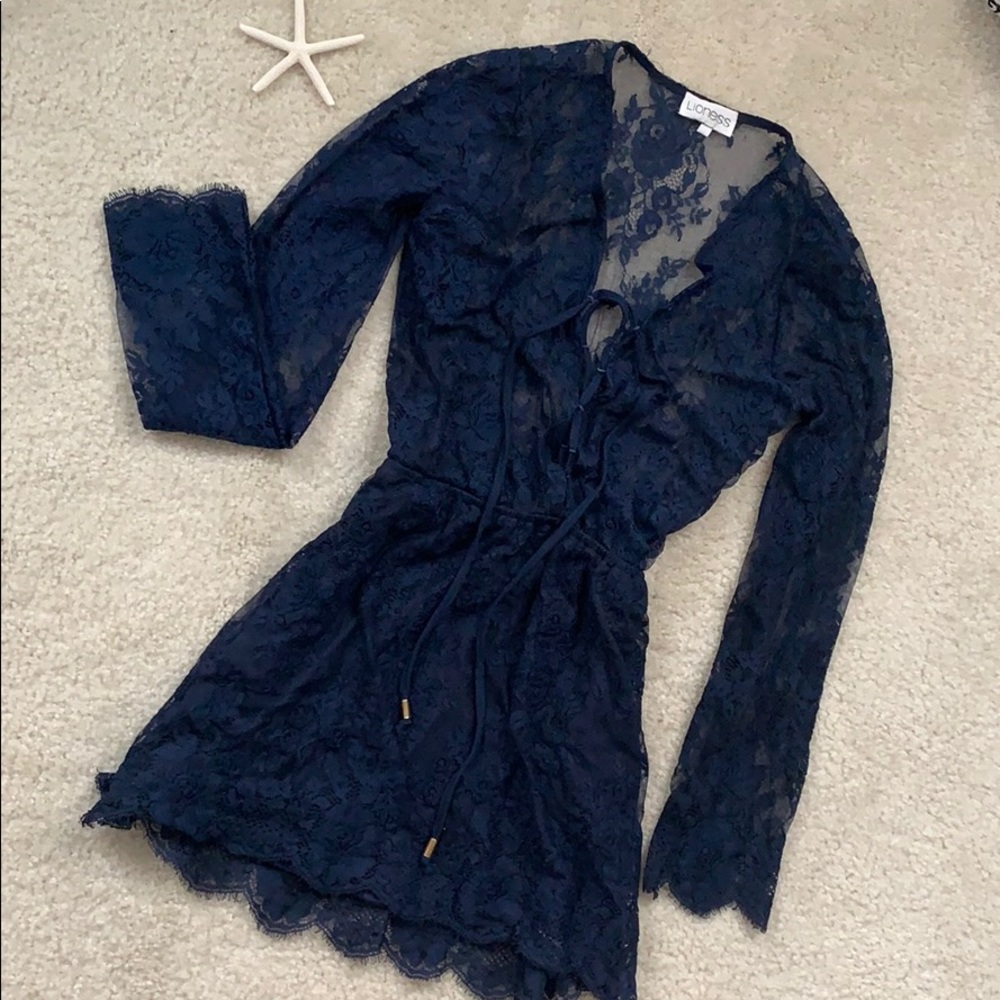 LACE DRESS NWOT XENIA MURA BOUTIQUE LONG SLEEVE